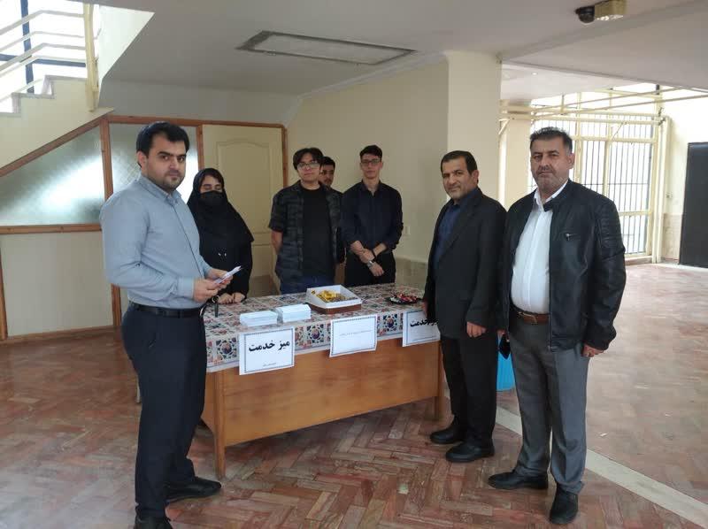 برپایی میز خدمت دانشجویان نو ورود دانشکده علوم ریاضی