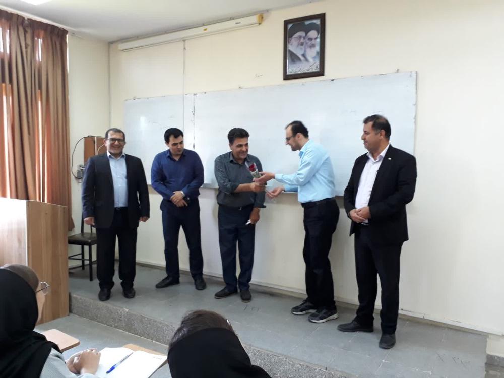 تجلیل از مقام استاد و معلم دانشکده علوم ریاضی به مناسبت بزرگداشت روز معلم